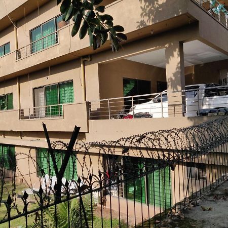 The Travelers Den Hotel Islamabad Exterior photo